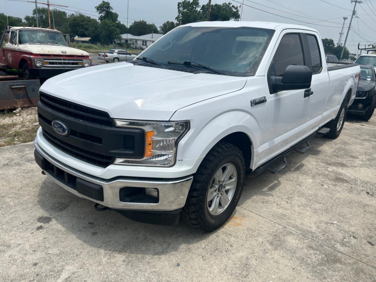 2018 White Ford F-150 XL SuperCab 6.5-ft. 4WD (1FTFX1EG6JK) with an 3.5L V6 DOHC 24V engine, 6A transmission, located at 1687 Business 35 S, New Braunfels, TX, 78130, (830) 625-7159, 29.655487, -98.051491 - Photo #0